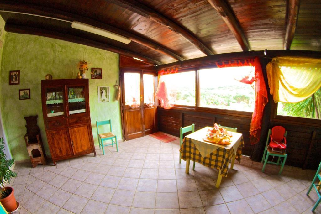 Agriturismo Sardo Villa Campavaglio Kültér fotó